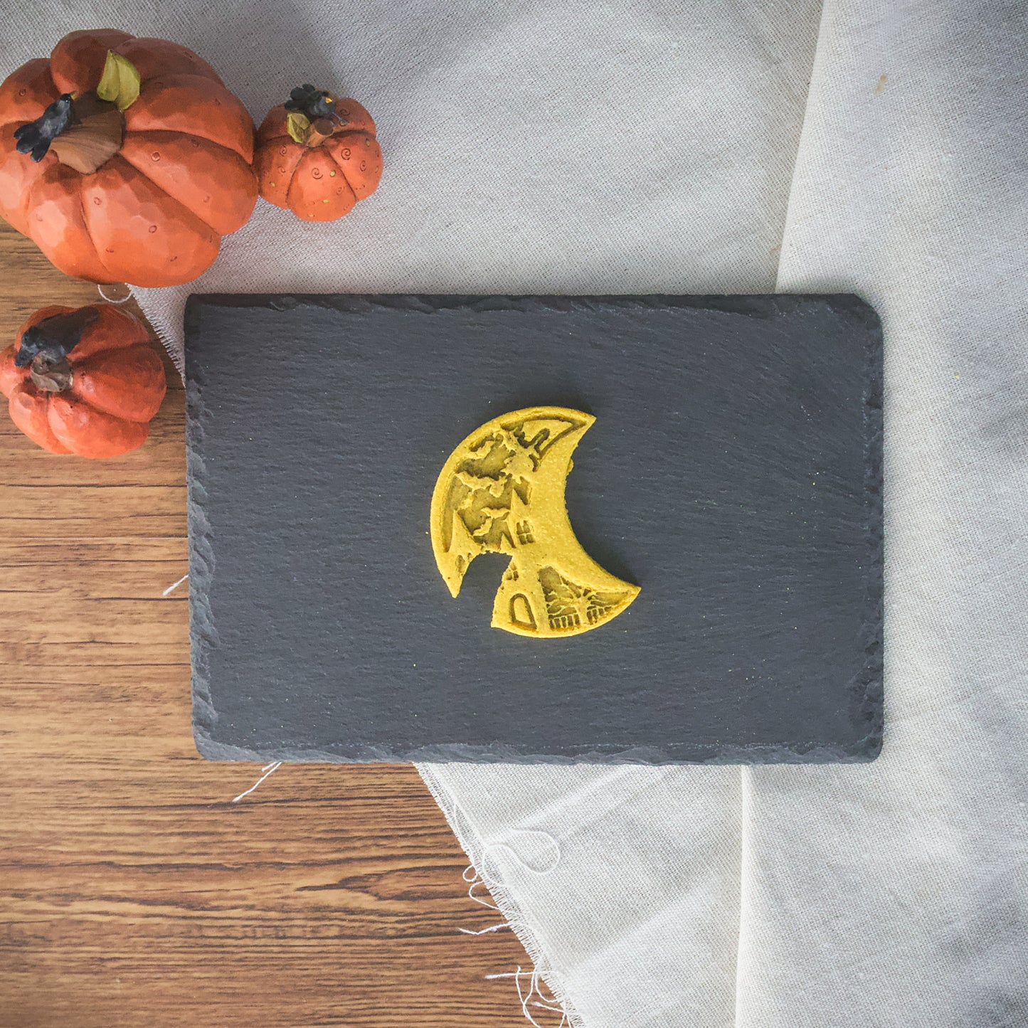 Howl-o-ween Toppl Hangers